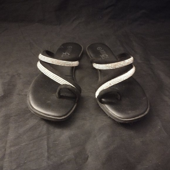 Women’s Bling Sandals Rouge Helium Shoes Size 7 NWOT - Picture 2 of 5